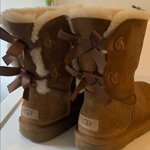 UGG brown bailey bow size 7